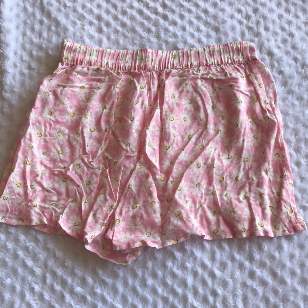 shorts - Picture 3 of 3